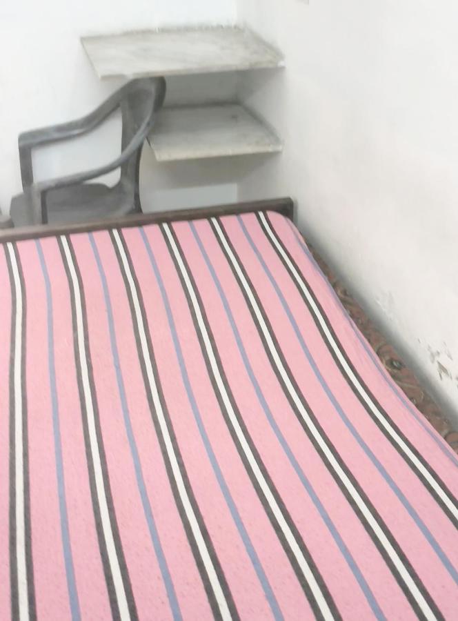 Gandhi Ganaga Guest House Βαρανάσι Εξωτερικό φωτογραφία