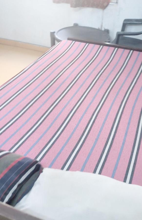 Gandhi Ganaga Guest House Βαρανάσι Εξωτερικό φωτογραφία